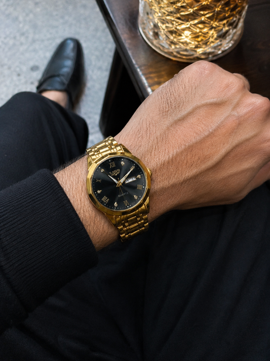 Golden Watch with Black Dial – Men’s Wristwatch